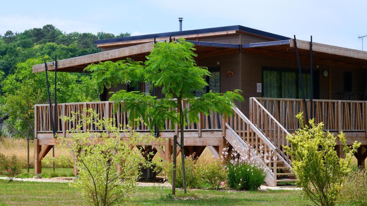 Les Chalets Du Moulin De Valade Condat-sur-Trincou エクステリア 写真