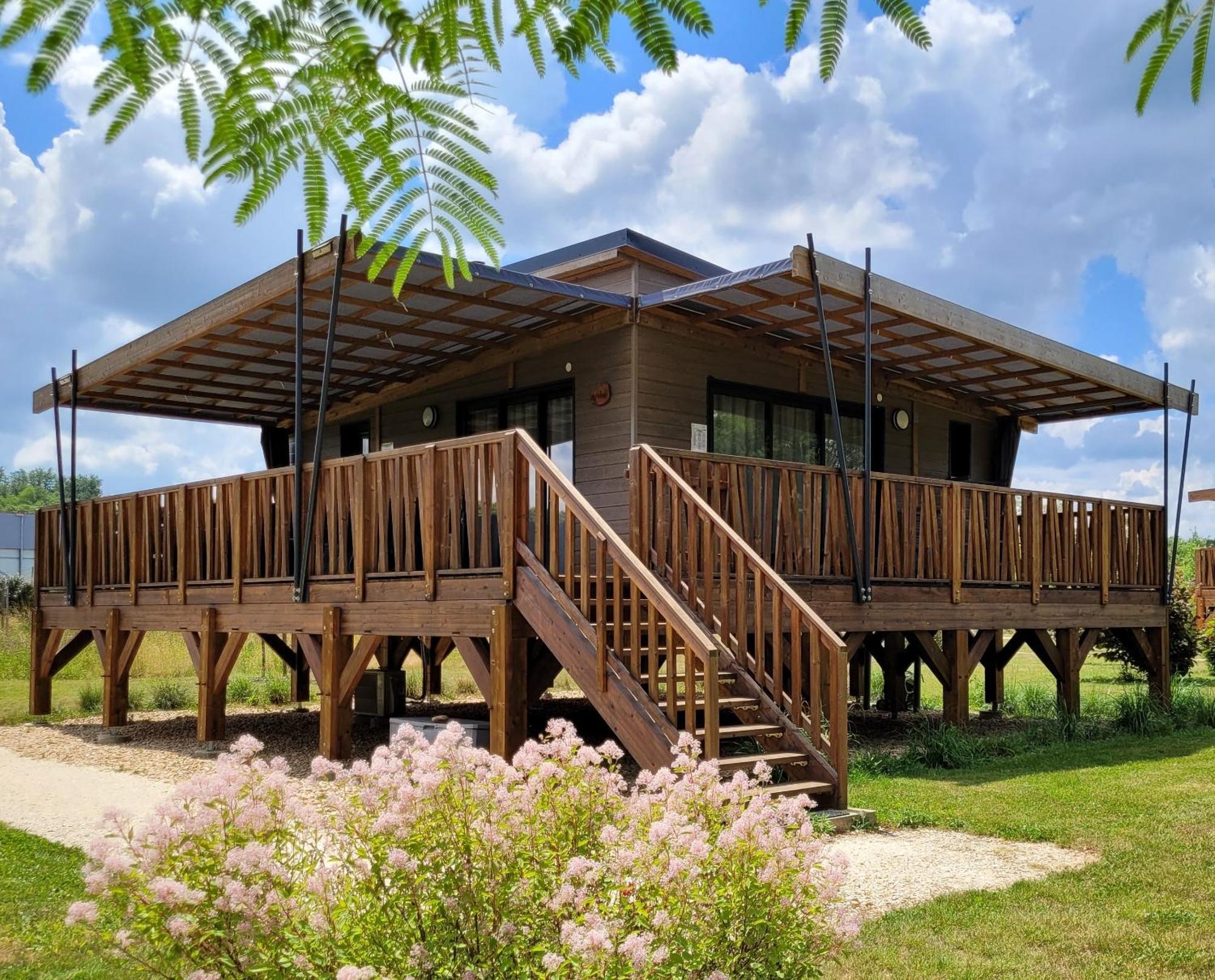 Les Chalets Du Moulin De Valade Condat-sur-Trincou エクステリア 写真